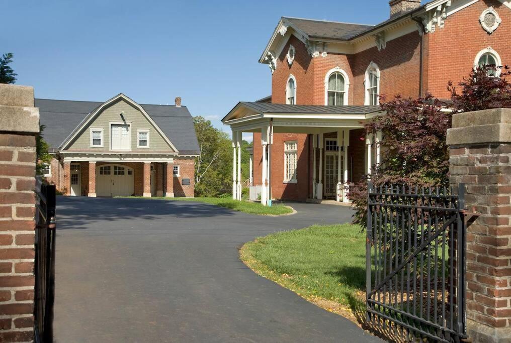 The Long Run - 2 Ca King Sized Beds+ - Sleeps 8-10 Appartement Lynchburg Buitenkant foto